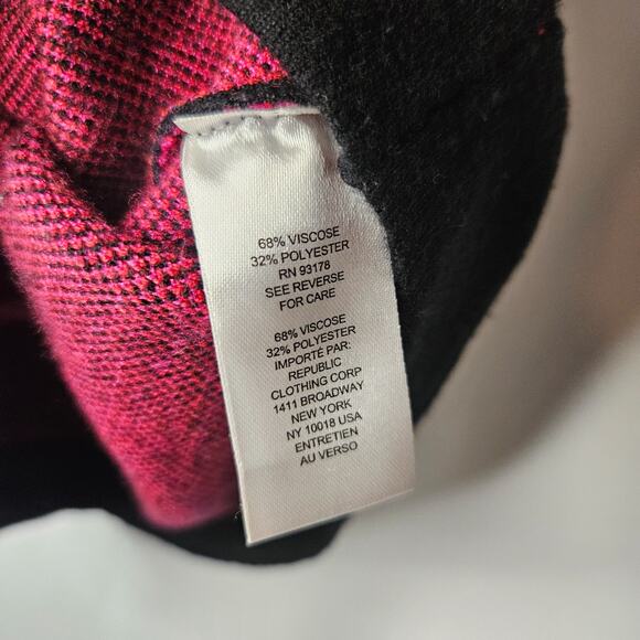 Tahari Women’s Knit Short Puff Sleeve Sweater Pink Floral Black Size XS - Picture 6 of 6